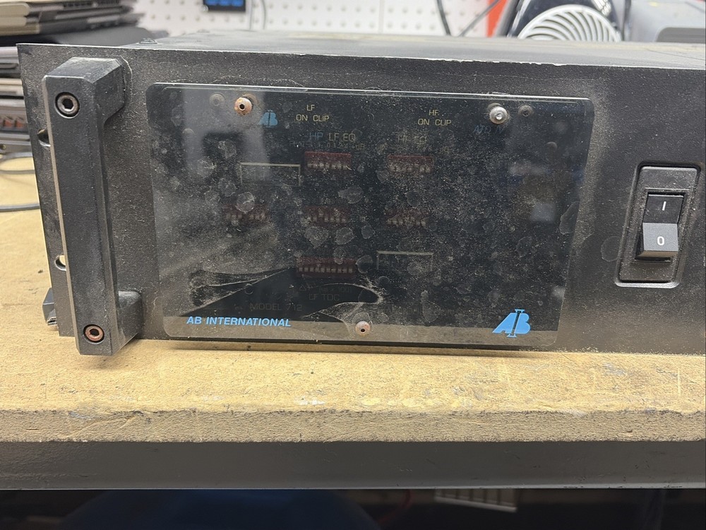 AB International 712 Amplifier