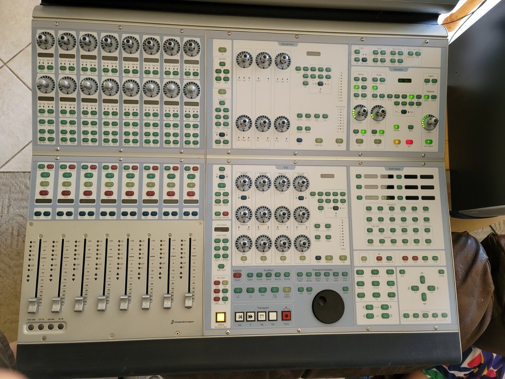 Digidesign D-Command Mixer Console Pro Tools Control Surface with x-mon