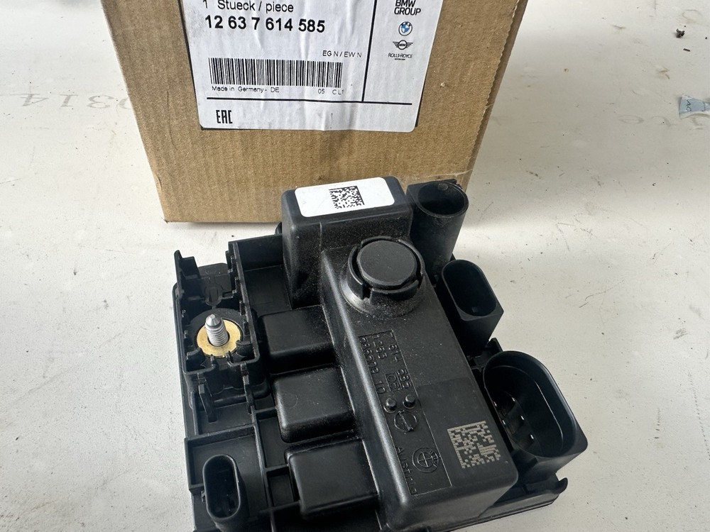 Genuine BMW Controller 12-63-7-614-585