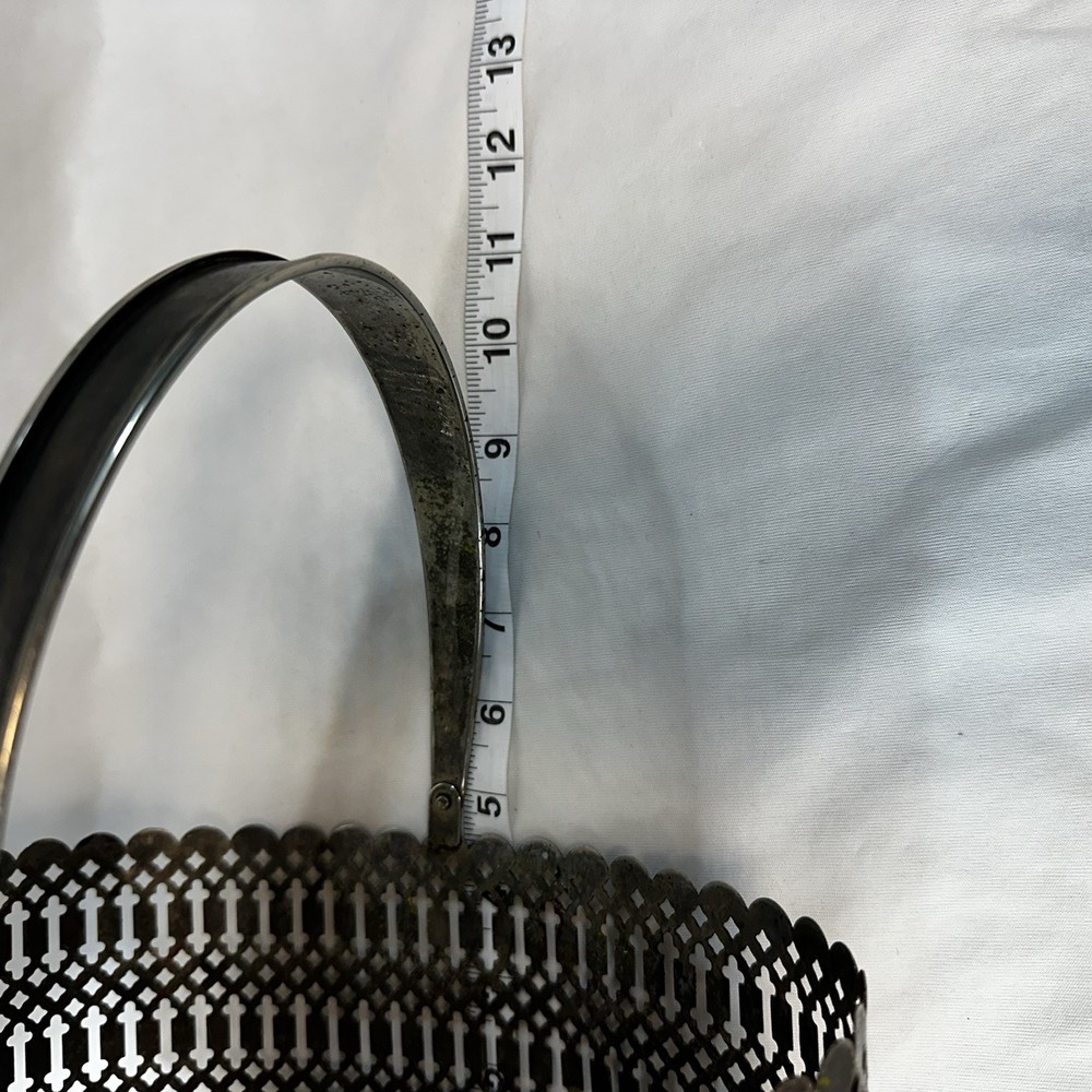 International Silver Co 1991 Silver Plated Basket No Box