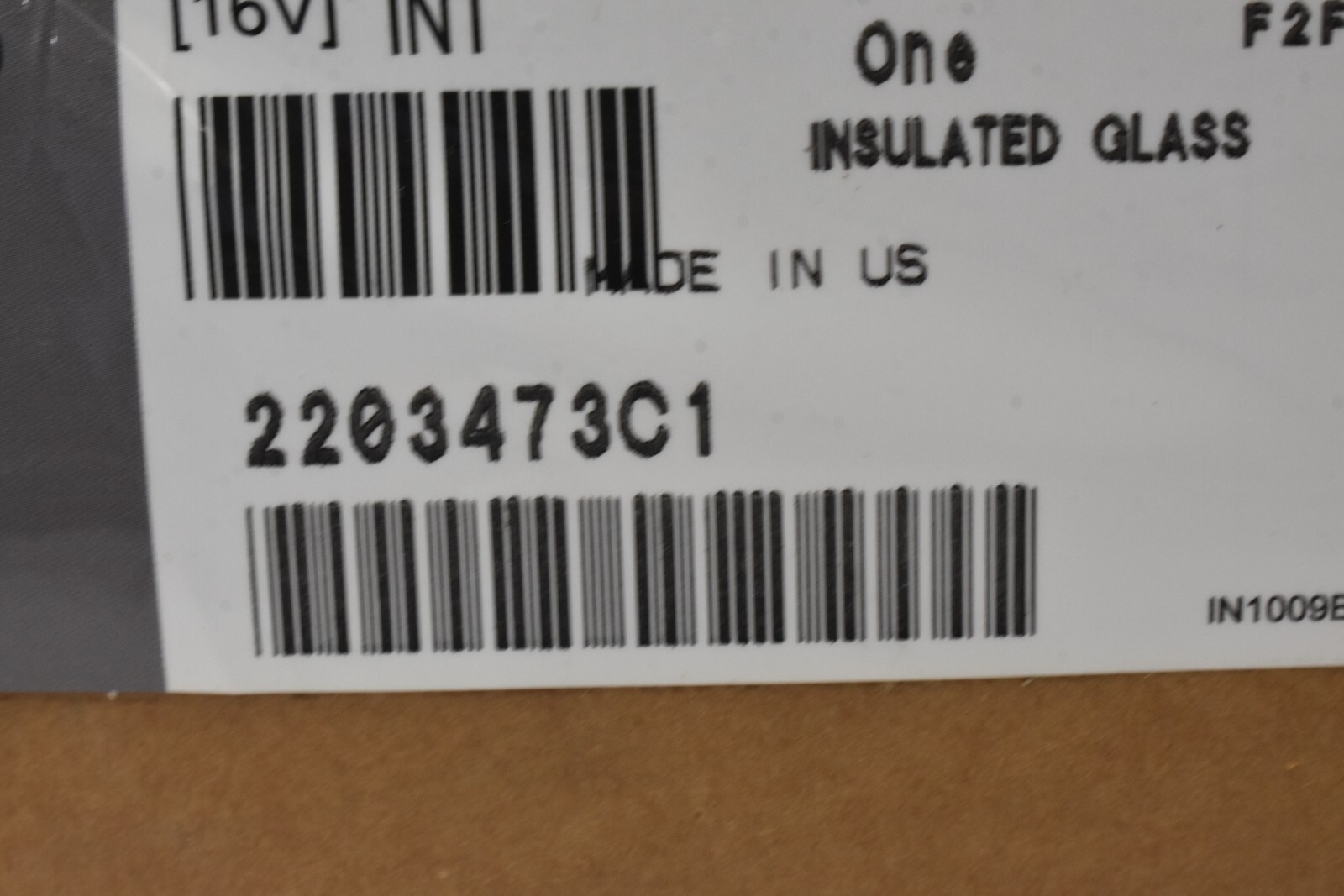 International Truck & Engine Corp Genuine OEM Insulated Glass 16V INT 2203473C1