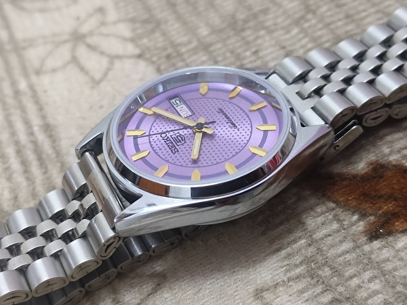 Vintage Seiko 5 Purple Automatic 17 Jewels Day/Date Japan Men's Wrist Watch 6309