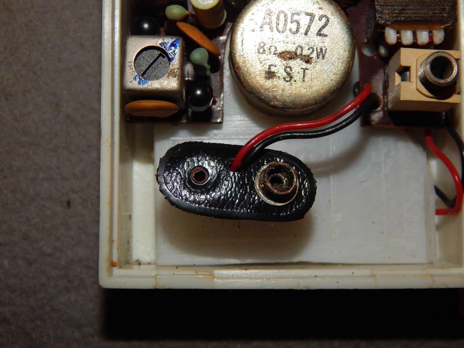 Vintage Standard Amoco Gas Pump AM Transistor Radio Parts Estate Find