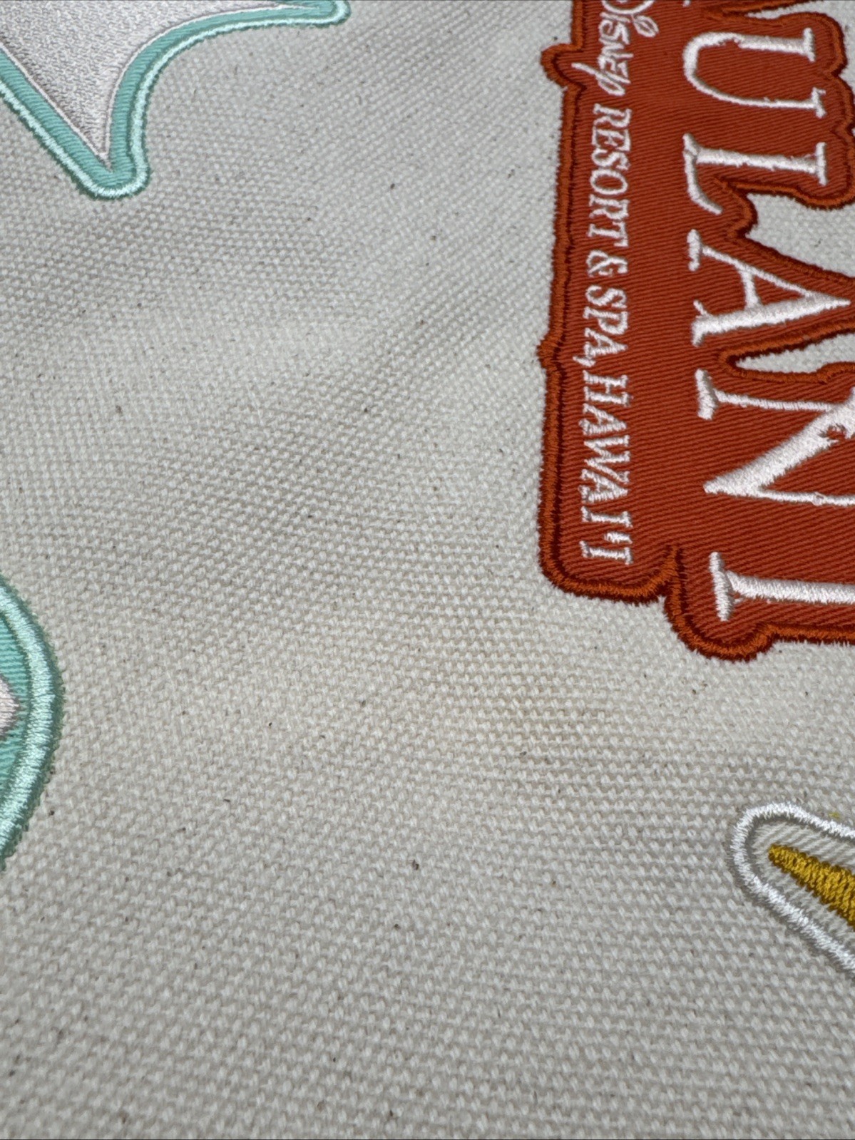 *New Disney Aulani Exclusive Canvas Tote With Patches Shoulder Bag Foldable Flap