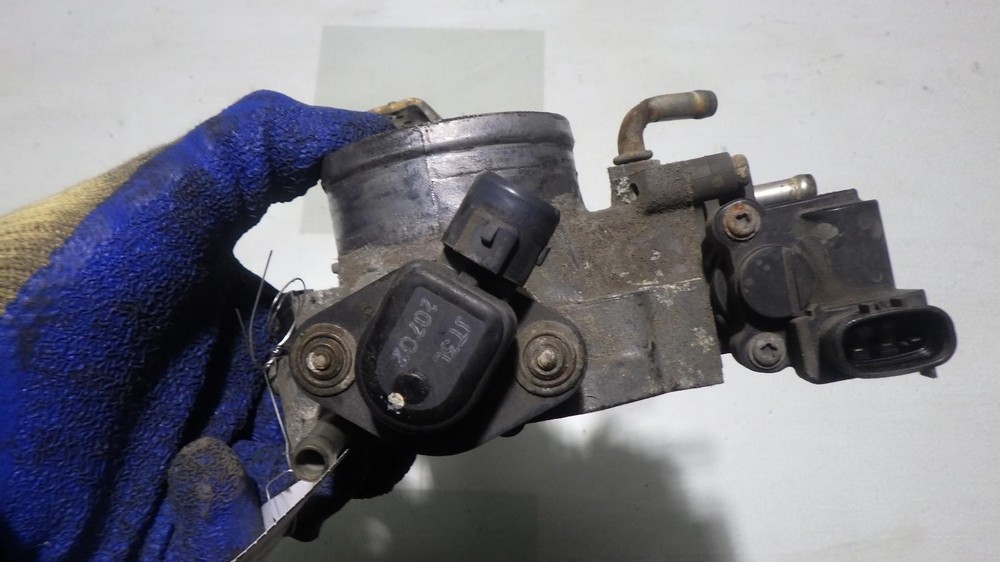 02 ACURA MDX Throttle Body