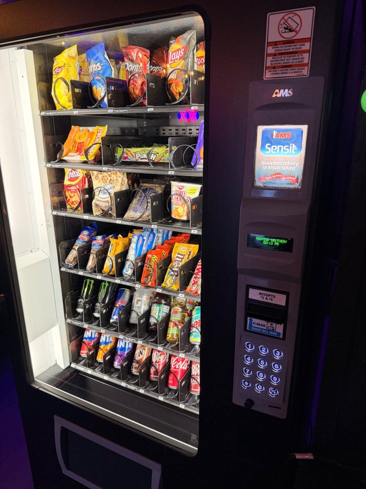 Snack/Drink Vending Machine