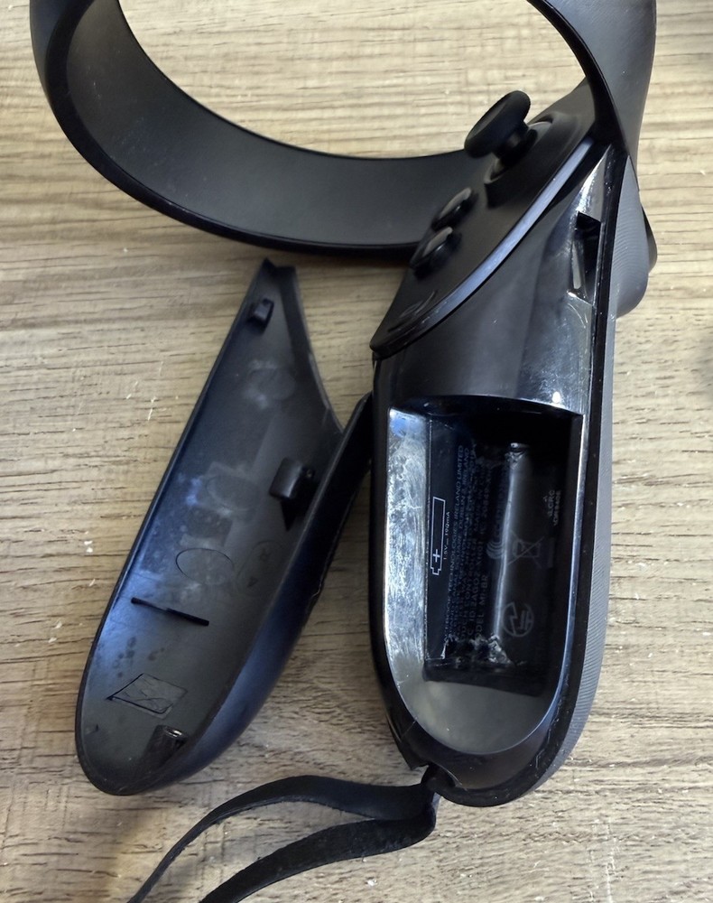 FACEBOOK OCULUS META VR QUEST RIFT TOUCH CONTROLLER MI-BR MI-BL PAIR Read*