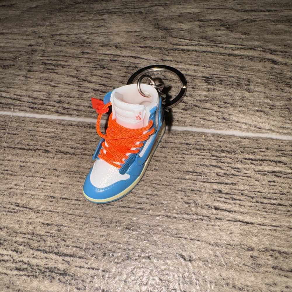OFF-WHITE Jordan 1 UNC Keychain