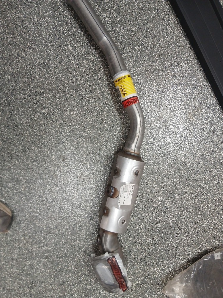 2010 Lexus Front strut assemblies