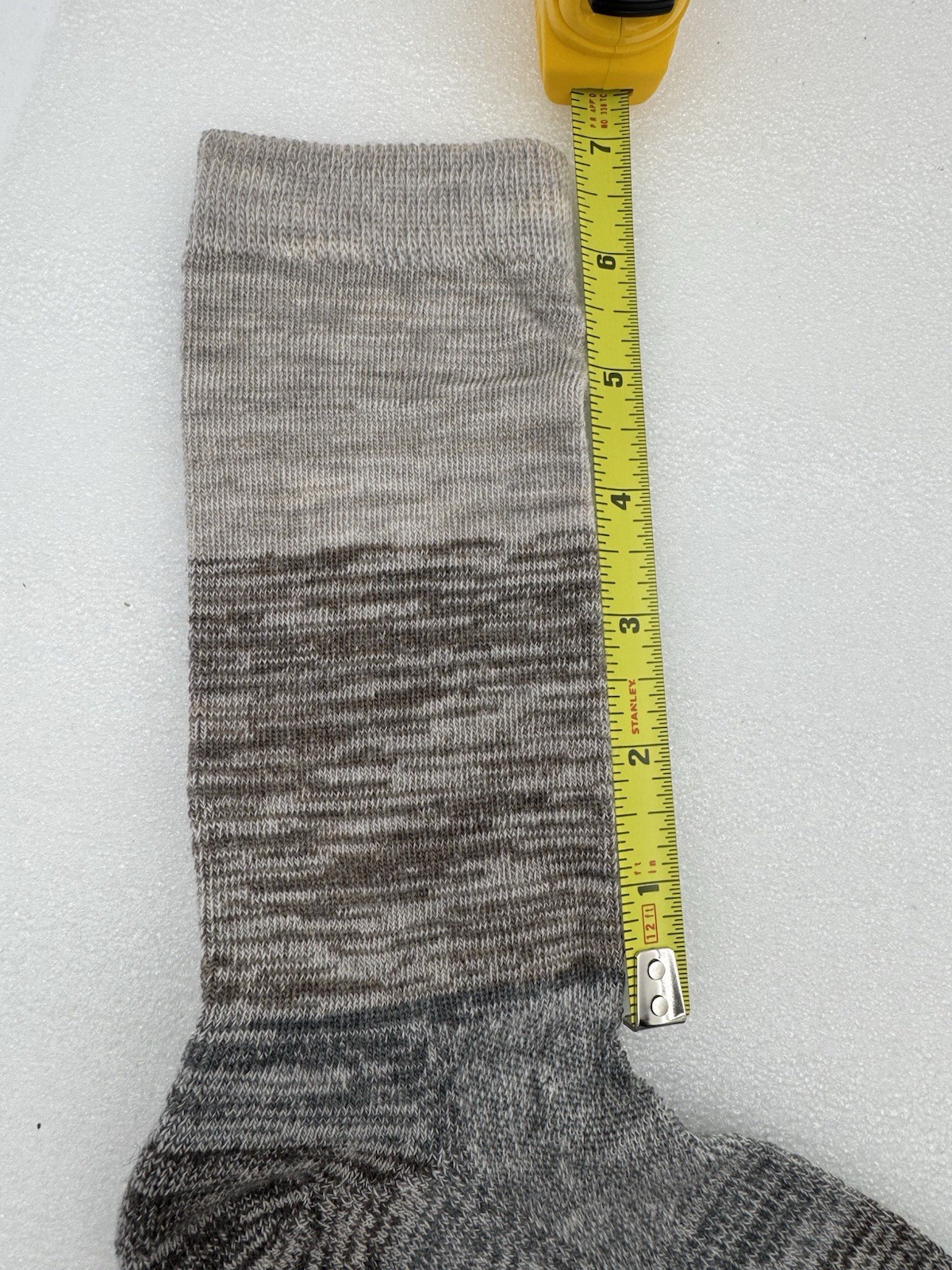Kirkland Signature Merino Wool Crew Socks 4 Pairs Gray Black Beige US 6-10.5