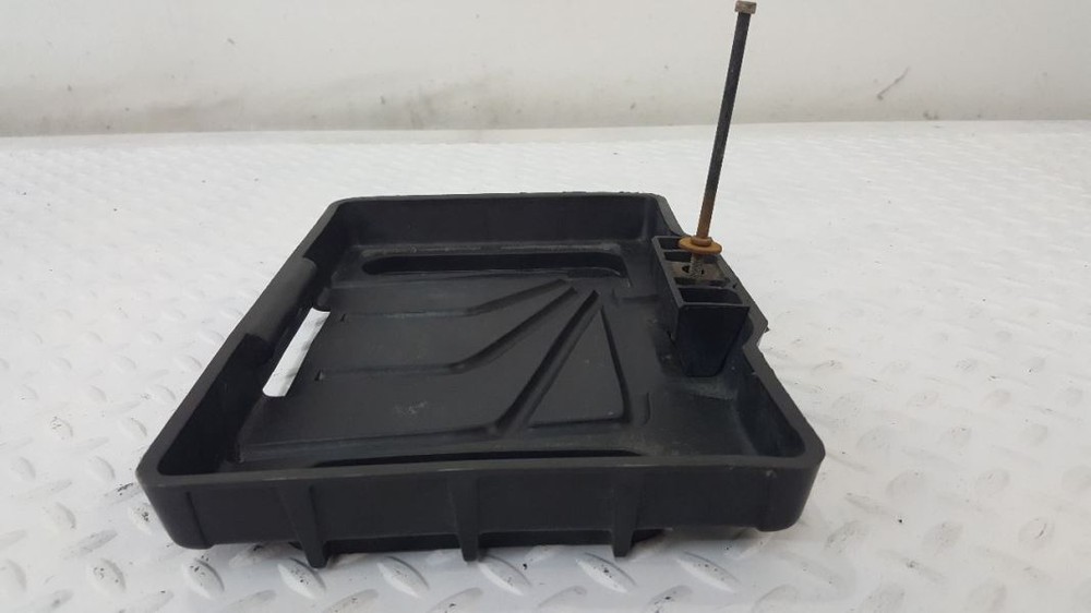 2001 Ford E350SD Battery Tray