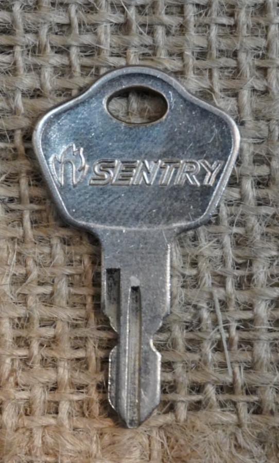 SentrySafe Model AY-625619 Box W/ Key