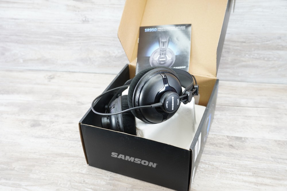 Samson SR950 Professional Studio References Headphones OPEN BOX