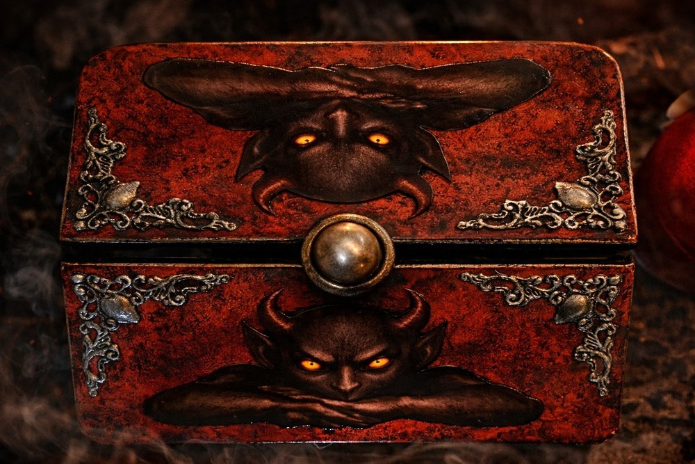 ARLEN STUDIO DIRECT. The DEVILS ORB. Limited Edition.