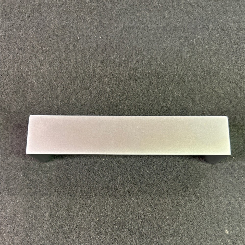 (12 Pack) 3-3/4" Avante Flat Pull Dull Chrome