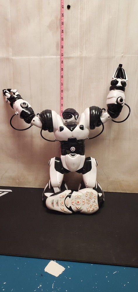 Wowwee Robosapien Remote Control robot READ