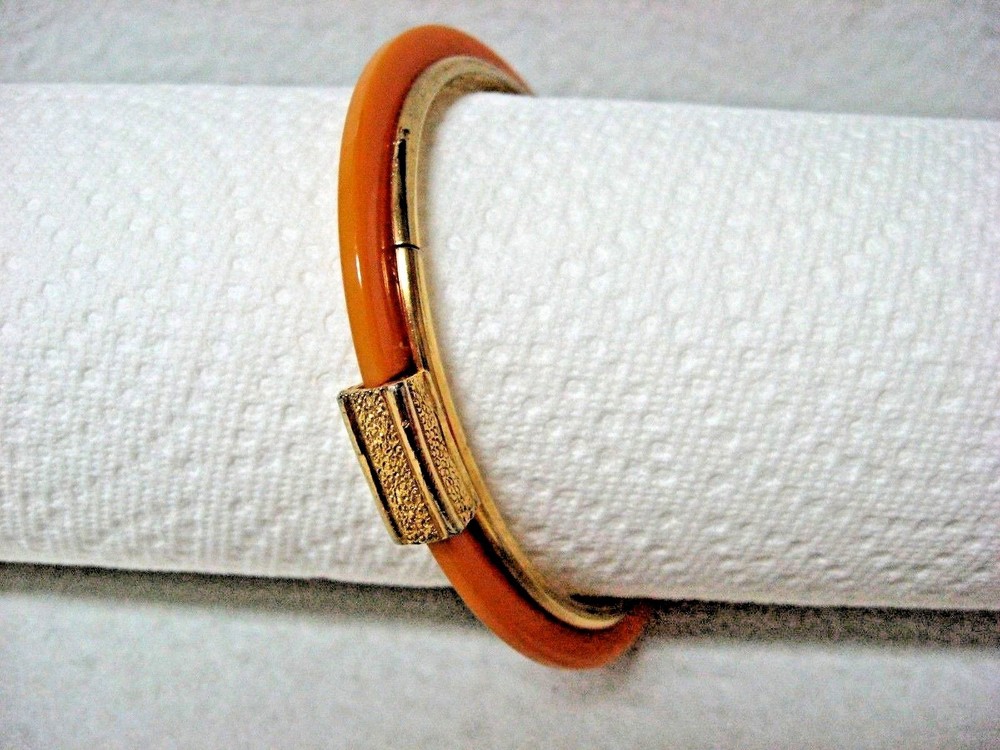 Vintage BAKELITE gold BANGLE bracelet ** TESTED