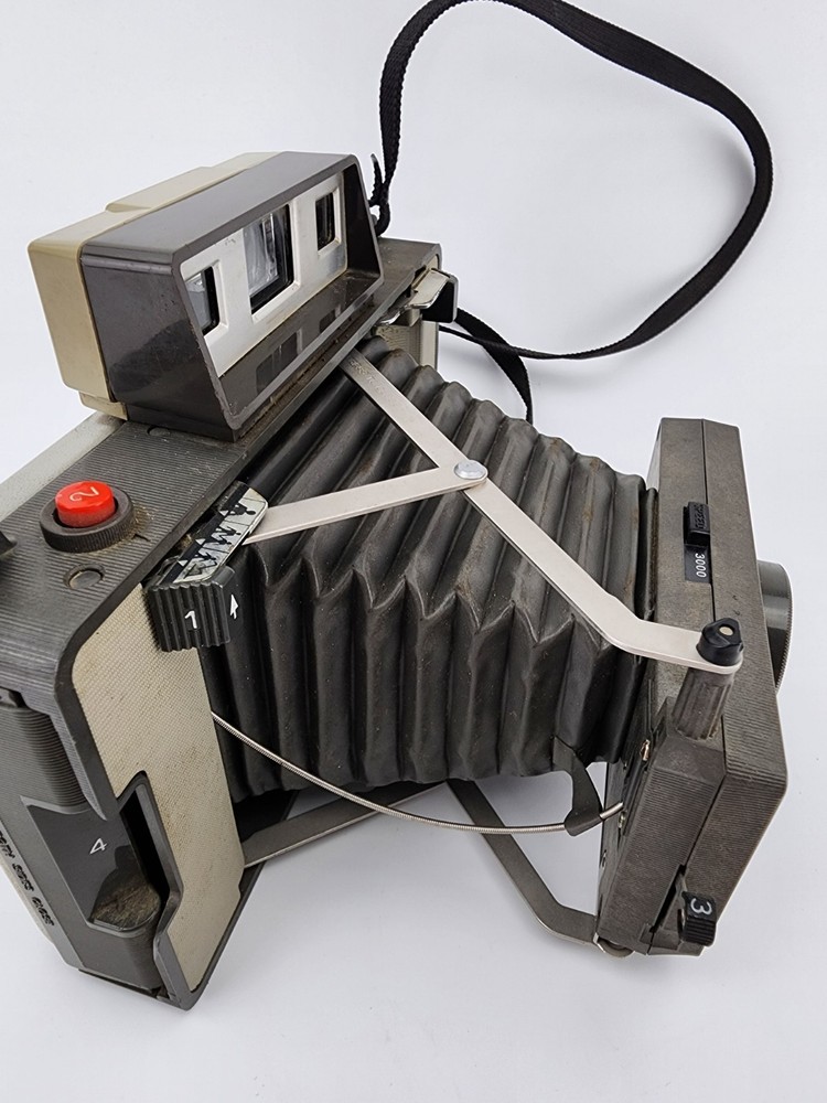 Polaroid 320 Automatic Land Camera Instant Camera • *Untested*