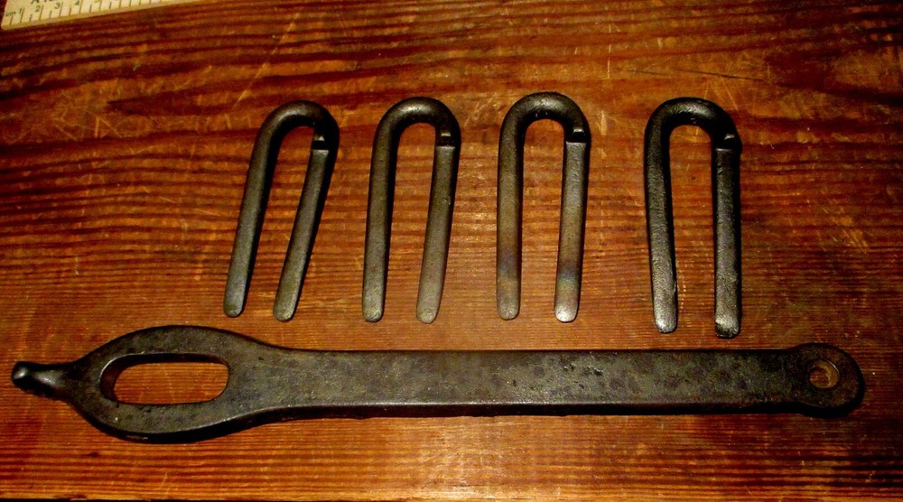 Pair Iron Barn Door Hook Latch Staples Hardware