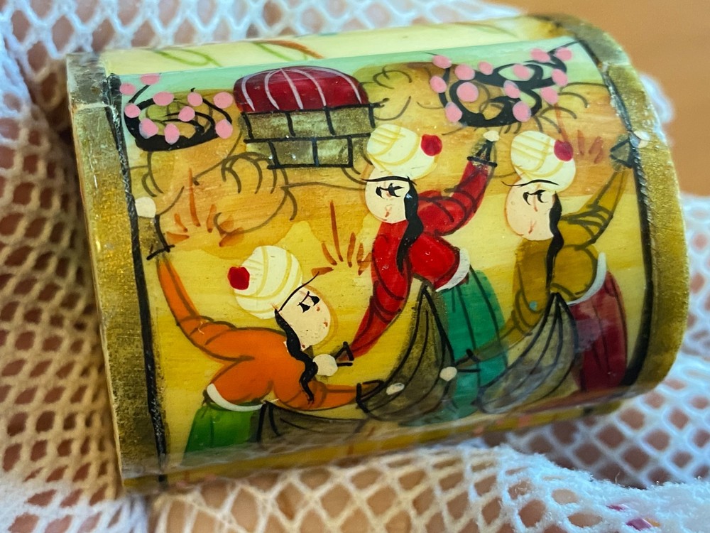 Сasket. Bone. Hand painted. Lacquer. Vintage. Middle East.