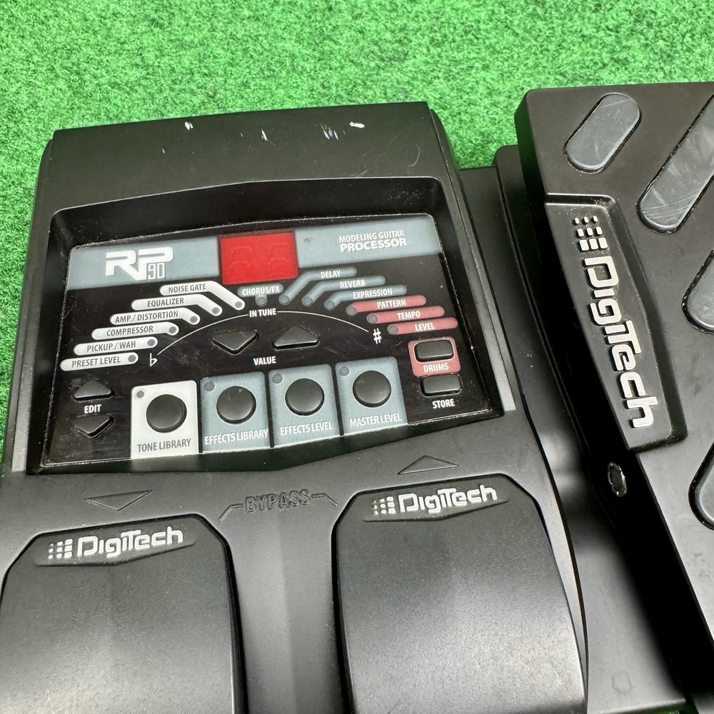 DigiTech RP90 Element XP Multi-Effects Guitar Effect Pedal Wah Whammy MINT COND