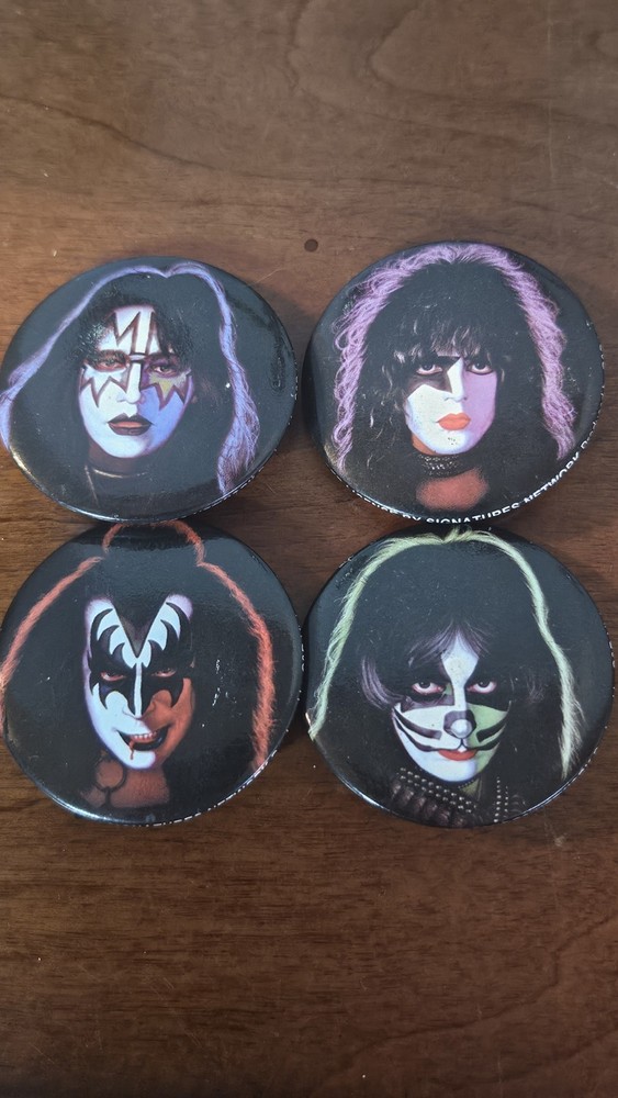 KISS  Button Pin Set Solo Albums Licensed Kiss  Ace Peter Gene Paul 4pc Lot