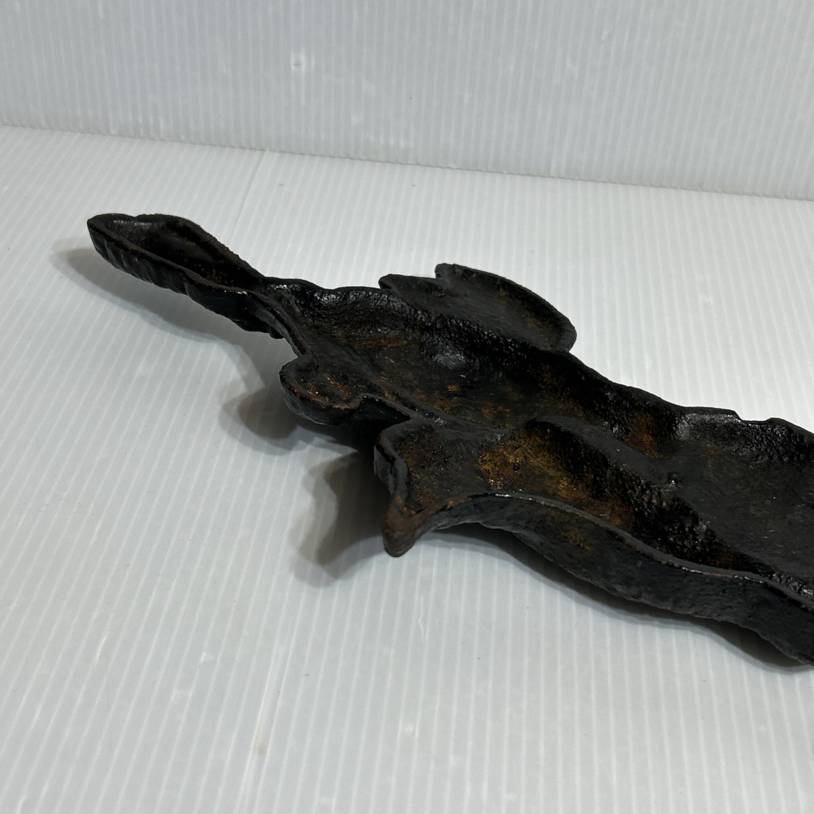 Cast Iron Hunting Bunny Rabbit Attack By Birds Rustic Antique 13” 1.9lb