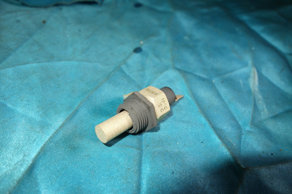 BMW e10 2002 e3 e9 temperature switch intake system temp switch intake system CS