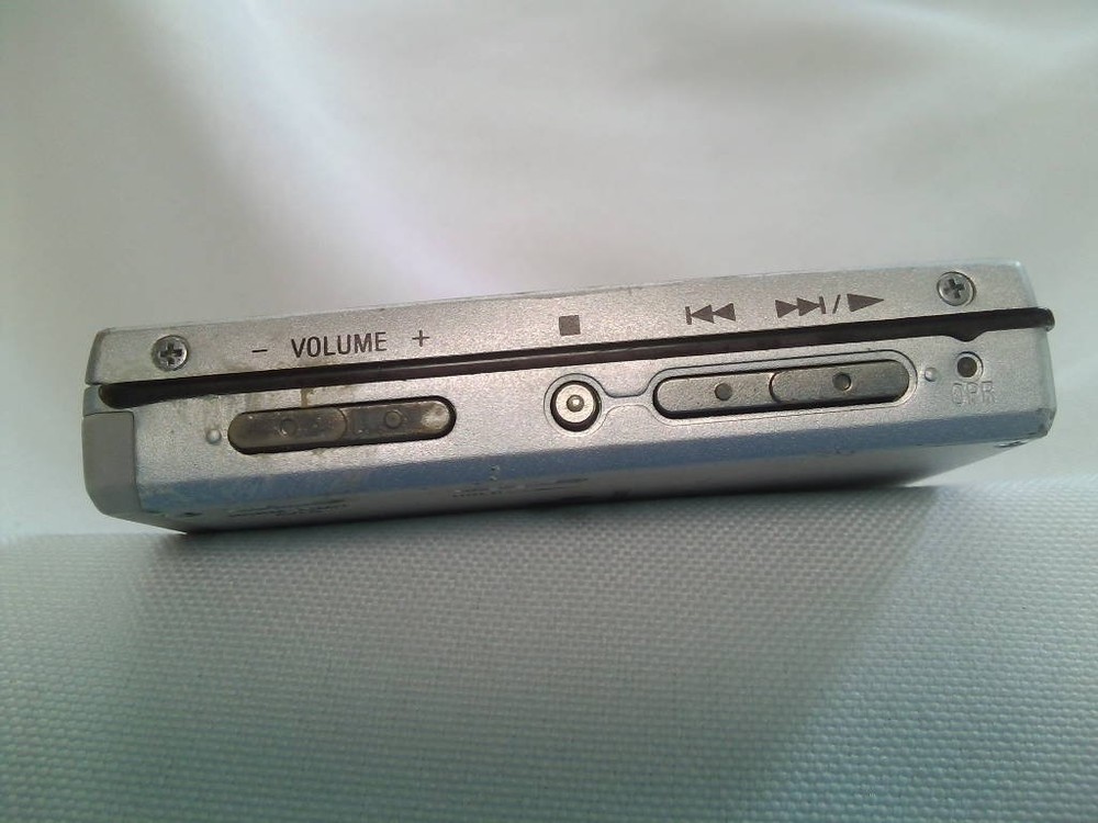 SONY MD Walkman MZ E700 Main unit only Junk