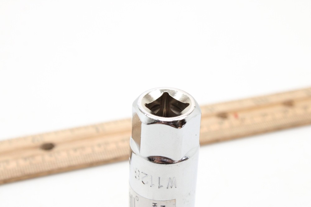 W1128B 3/8" Drive 5/8" SAE Chrome Spark Plug Socket w/Rubber Insert