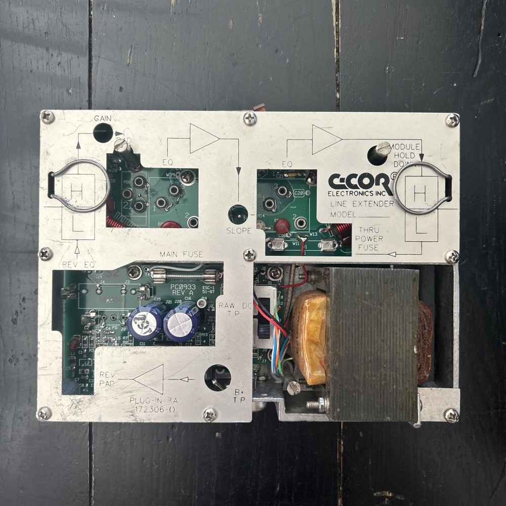 C-COR E529-A12B4 LINE EXTENDER AMPLIFIER