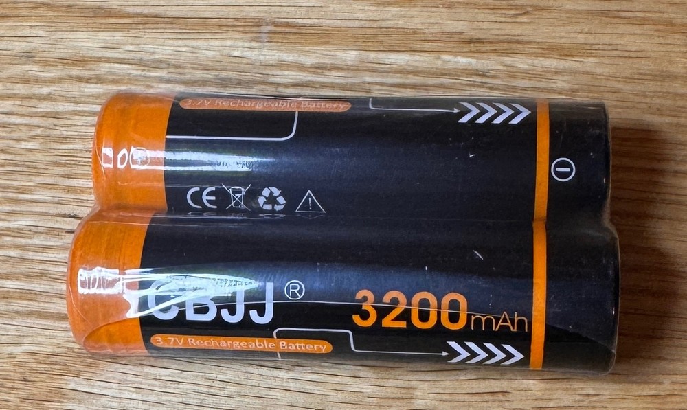 New CBJJ 3200 MAh 3.7V Rechargeable Battery 2 Pack