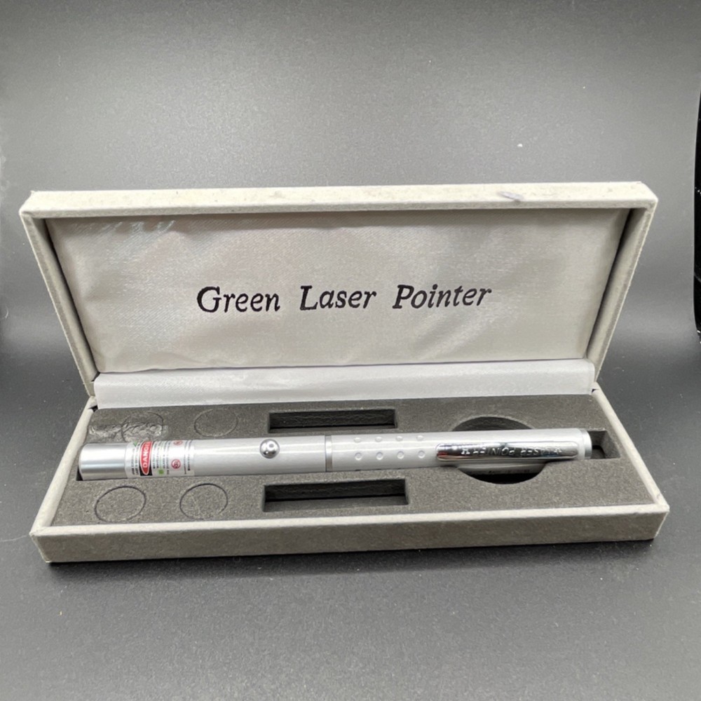 Green Laser Pointer Pen w/ Case, 5 mW 532nm, Class 3A, Battery Powered