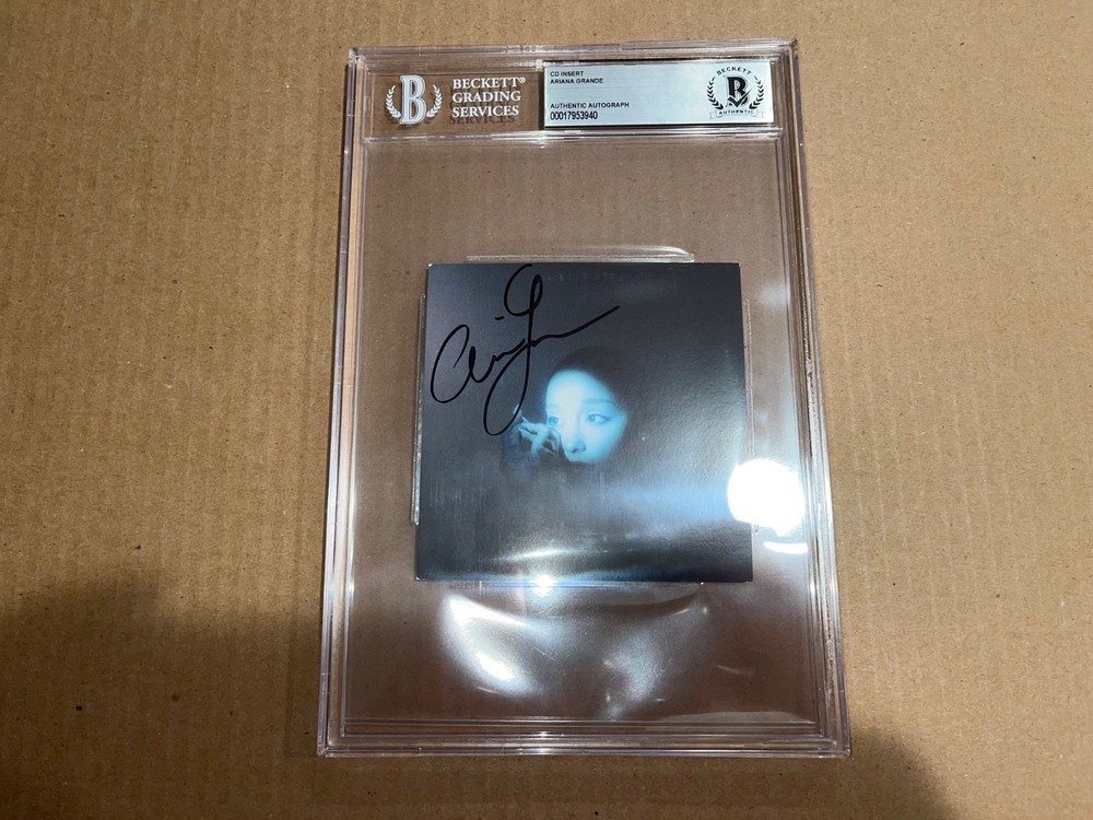 Ariana Grande Signed Autographed Beckett Slab Slabbed Encapsulated Autograph