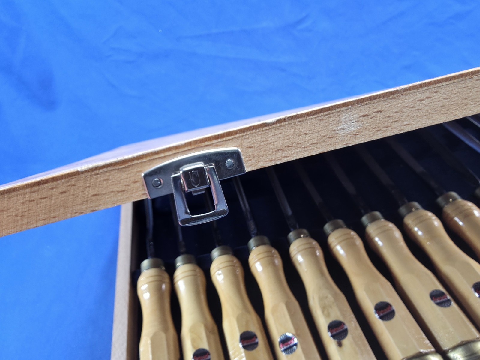 Vintage FREUD CS-112 12-Piece Woodworking Carving Chisel Set