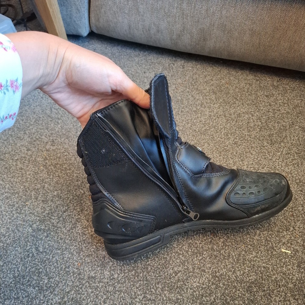Tuzo Motorcycle Boots 9/43 Light Use