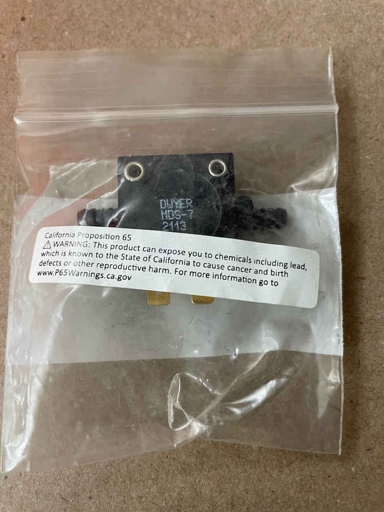DWYER MDS-7 / MDS7 Pressure Sensor Switch NEW