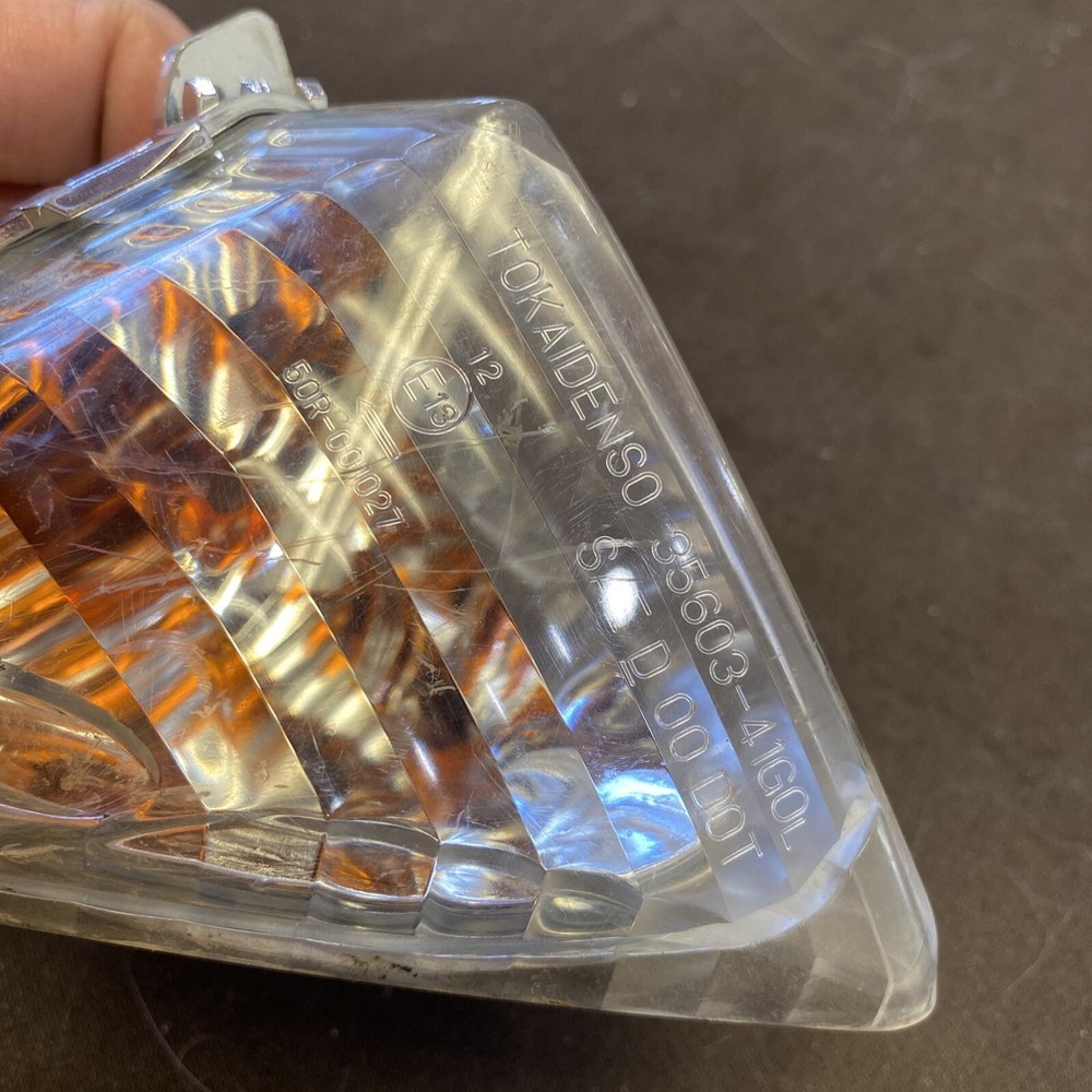 06 Suzuki GSX 600 750 front marker light