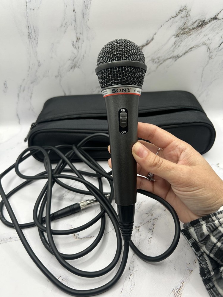 Sony Wired Microphone with 10ft Cable Dynamic Mic w/ Case Great Condition