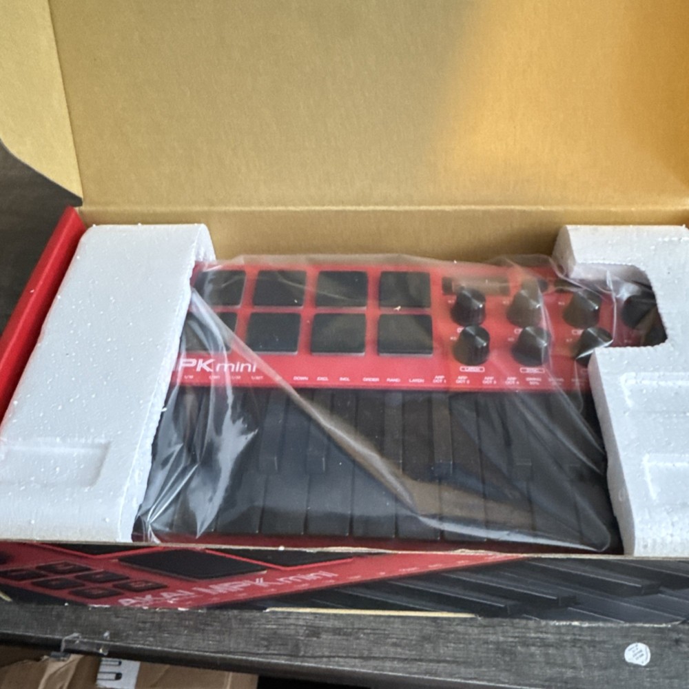 Akai MPK Mini 25-Key USB Compatible Keyboard Controller with Pads and Synth Keys