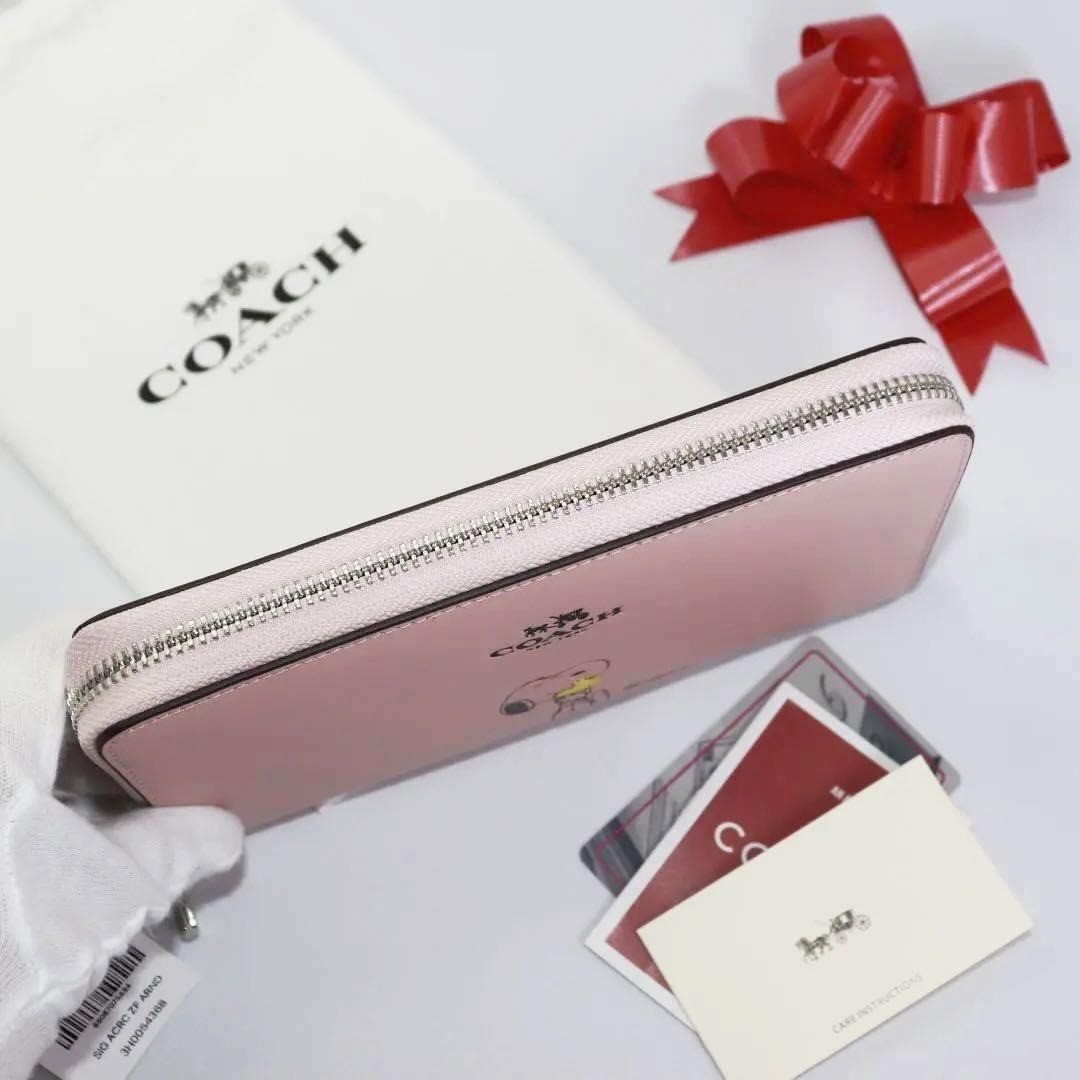 COACH x PEANUTS Long Wallet Snoopy Woodstock Leather Zip pink Popular items New