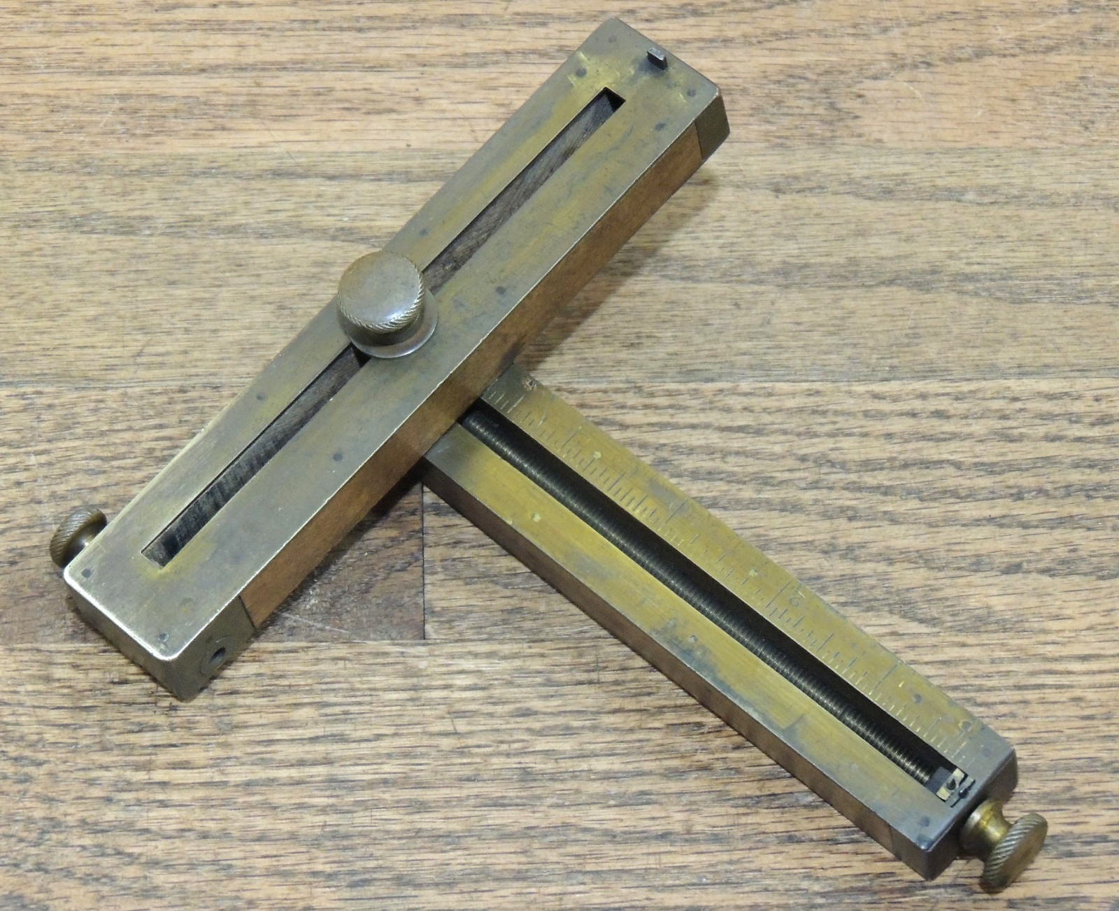 1891 WELSH PATENT WOOD/BRASS CARPENTERS' GAGE-MARKING-MORTISE-GAUGE-ANTIQUE TOOL