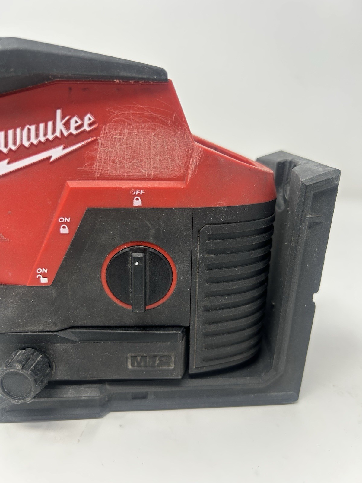 Milwaukee Model 3622-20 M12 Green Cross Line Plumb Points Laser