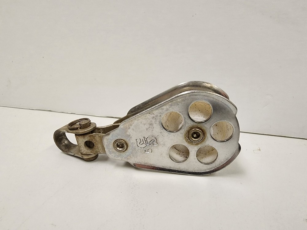 Schaefer 1-5/8" Single Block with Front-Side Shackle
