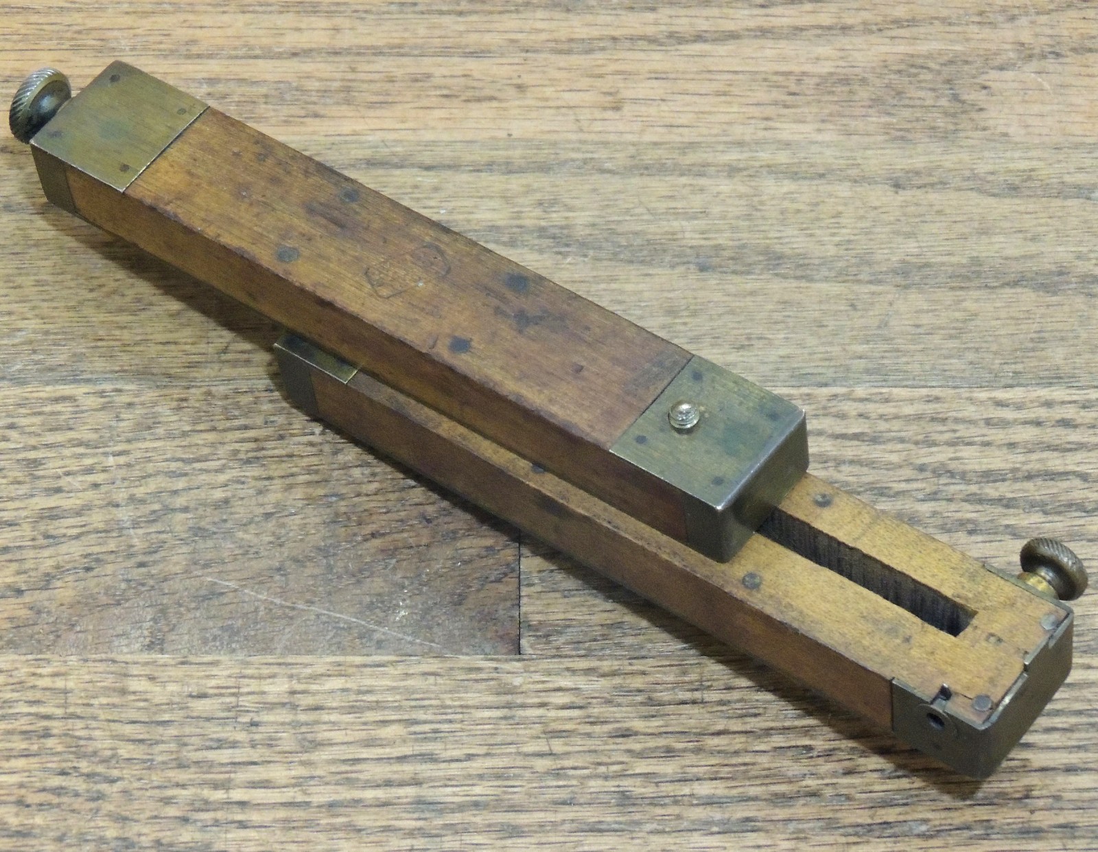 1891 WELSH PATENT WOOD/BRASS CARPENTERS' GAGE-MARKING-MORTISE-GAUGE-ANTIQUE TOOL