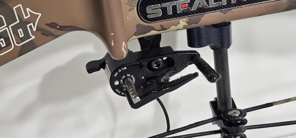 PSE compound bow (P25019672)