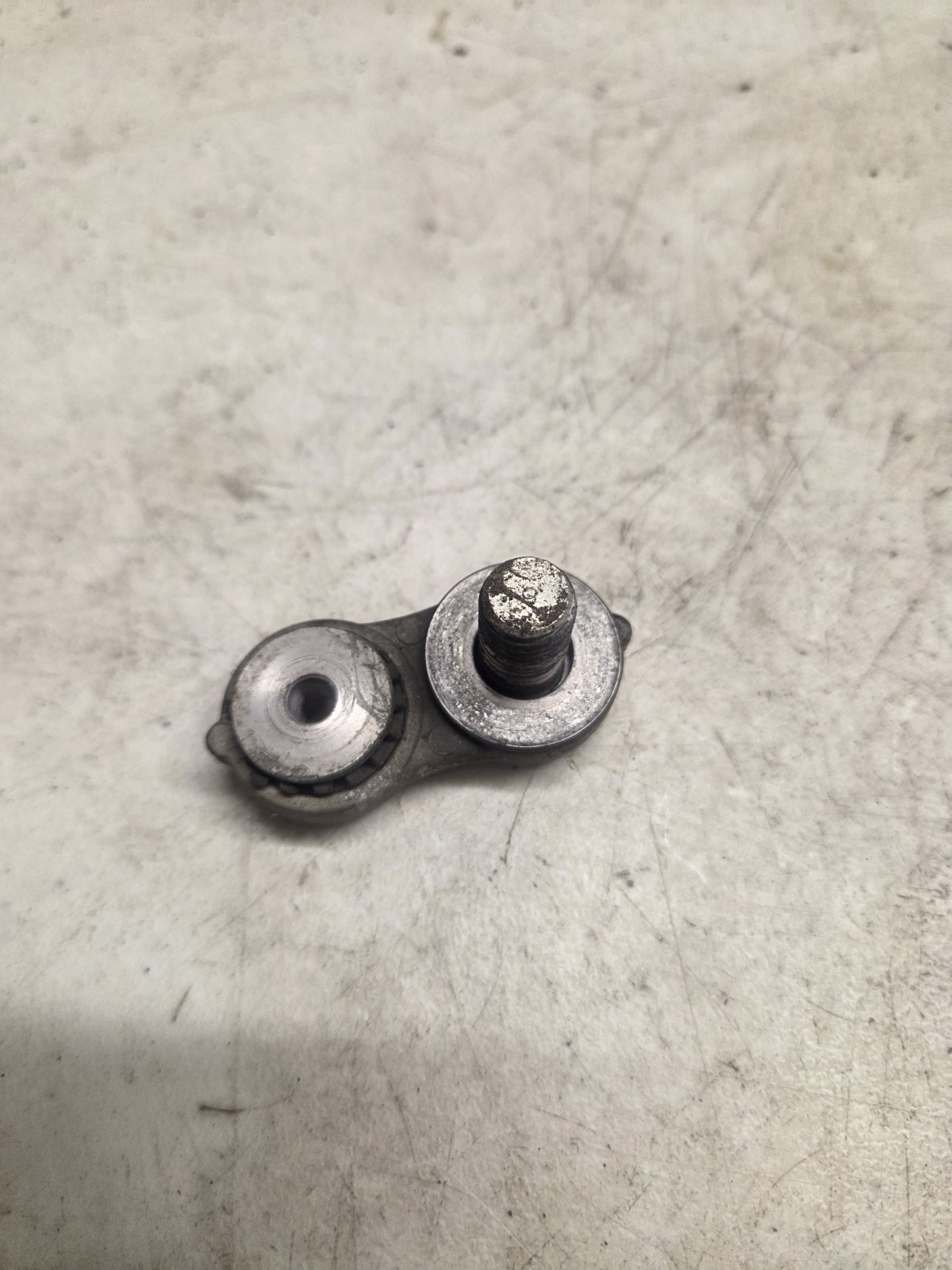 Ducati 748 916 996 998 exhaust bottom mount bracket holder