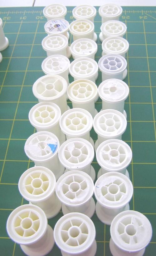 120 Empty thread spools Various sizes & colors + misc circles Craft project#1653