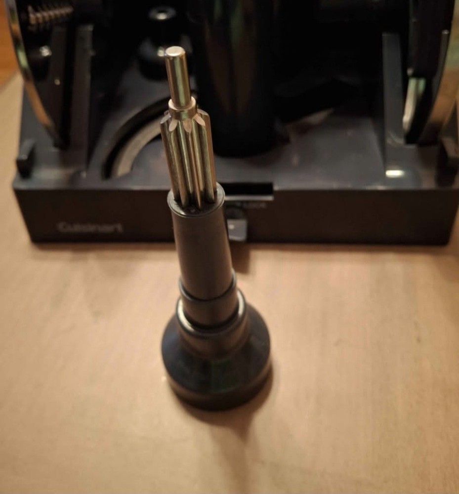 Cuisinart Food Processor FP-13SC Storage Case & Disc Blades Stem Attachments 6pc