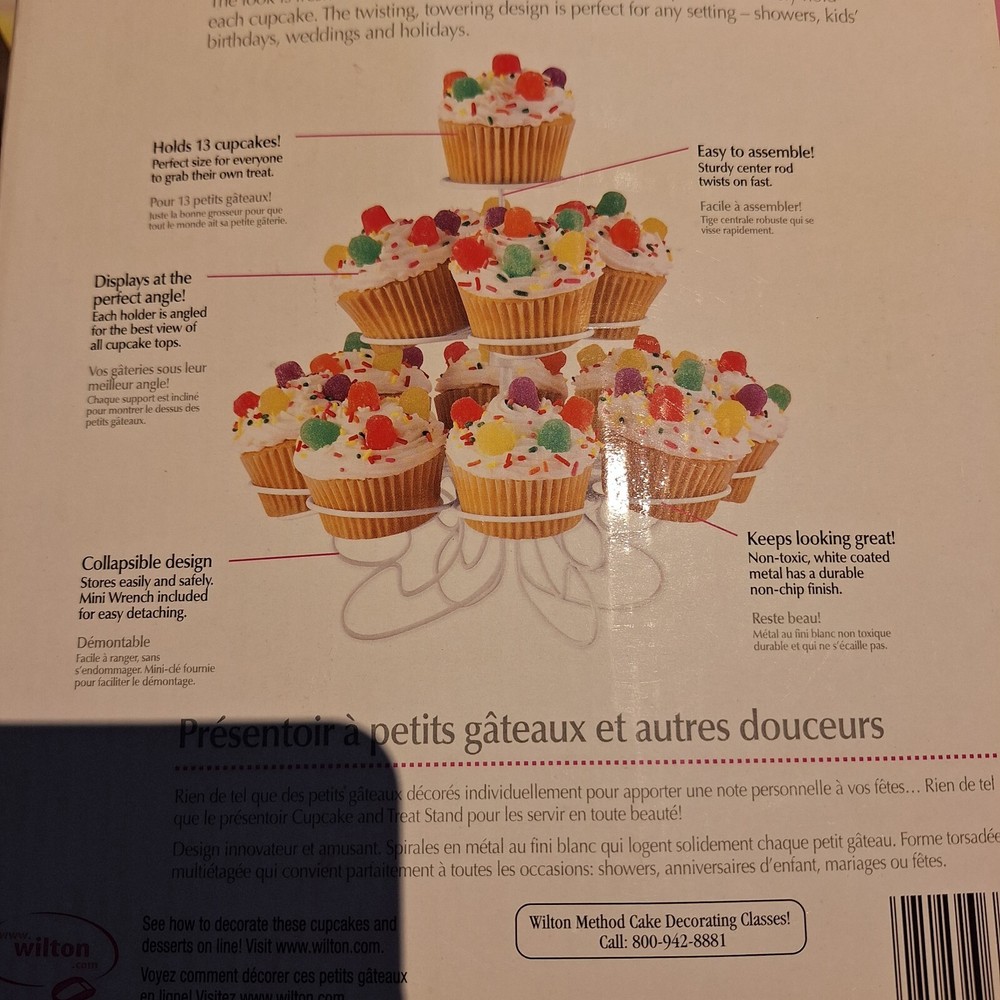 Wilton cupcake stand